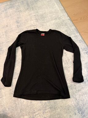 Icebreaker merino wool 260 black long sleeve top women’s size small